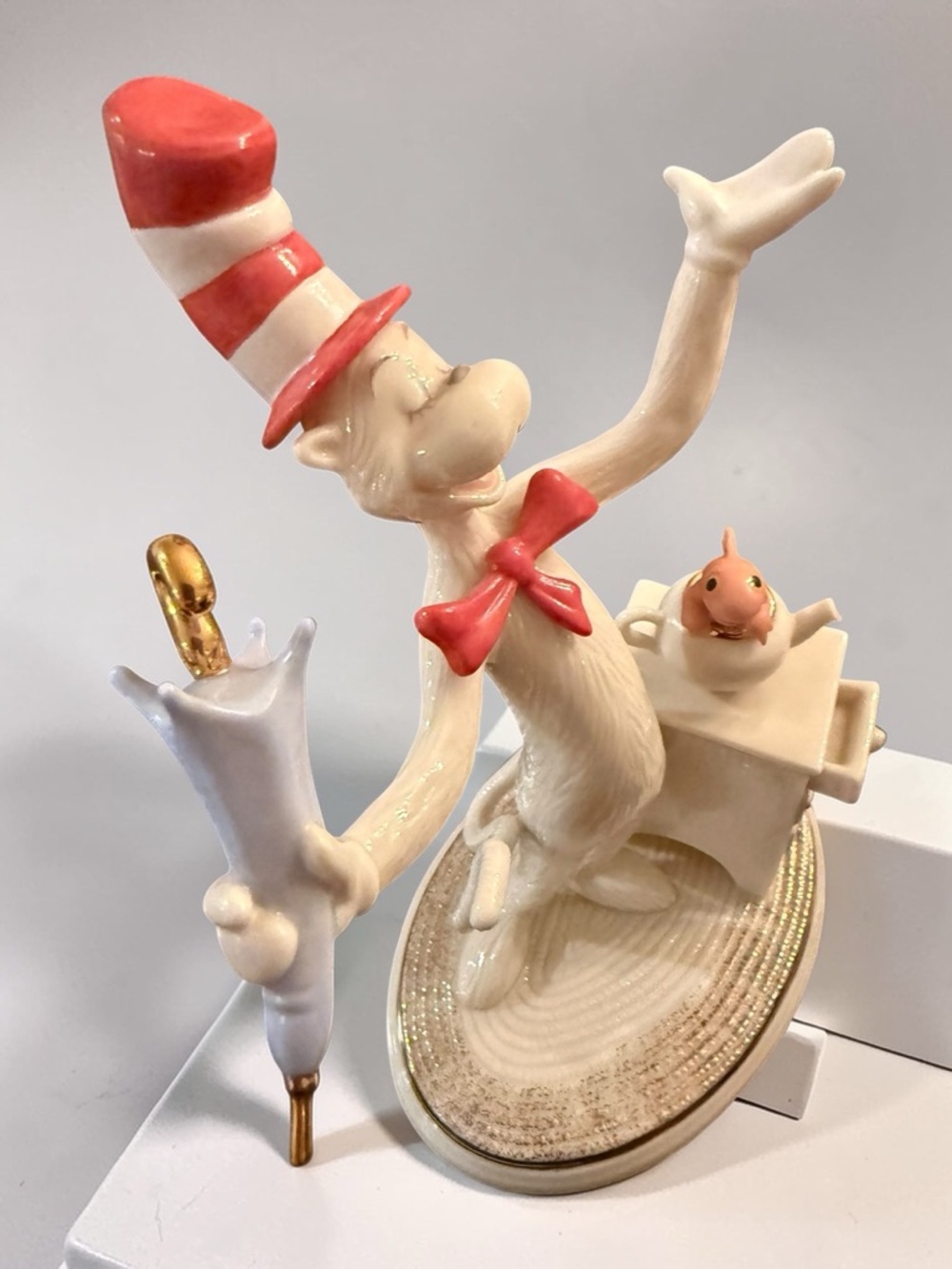 Lenox Dr. Seuss The Cat in the Hat Ivory China Figurine 24k Gold Accents - Picture 12 of 12